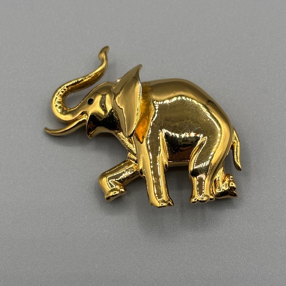 Vintage D’orlan Goldtone Elephant Brooch JP419